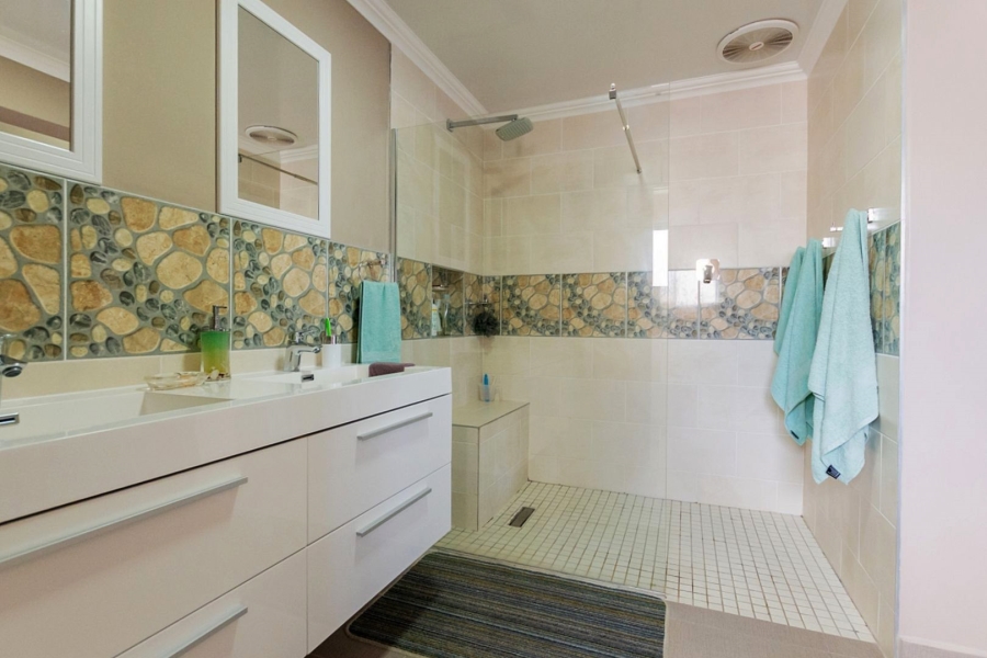 3 Bedroom Property for Sale in Blue Lagoon Western Cape